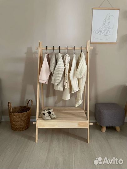 Вешалка детская Монтессори