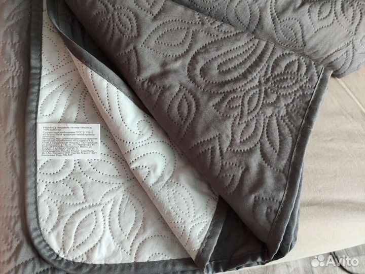 Покрывало на кровать 180 на 200 новое