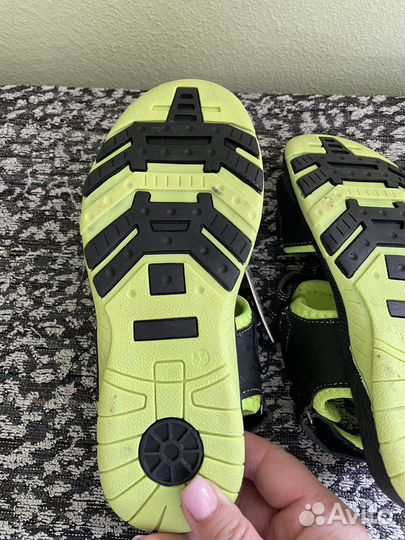 Сандали для мальчика новые