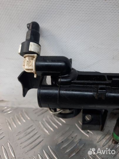 Топливная рампа Ford Focus 1.6 shda 2007