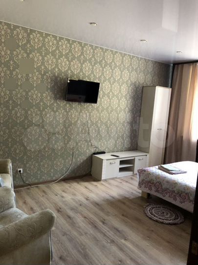 3-к. квартира, 90 м², 1/3 эт.