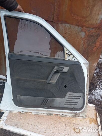 Продаю двери на ваз 2110