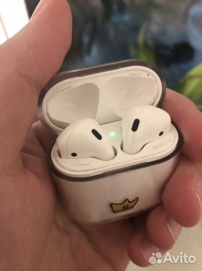 Apple airpods series 1
