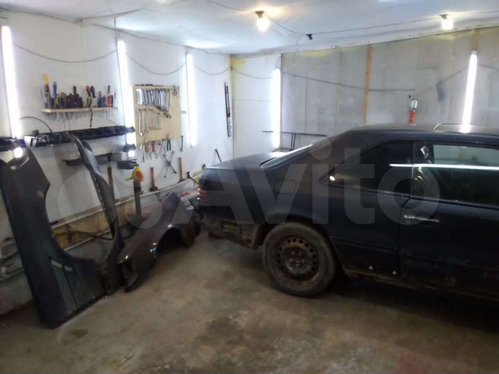 Гараж, > 30 м²