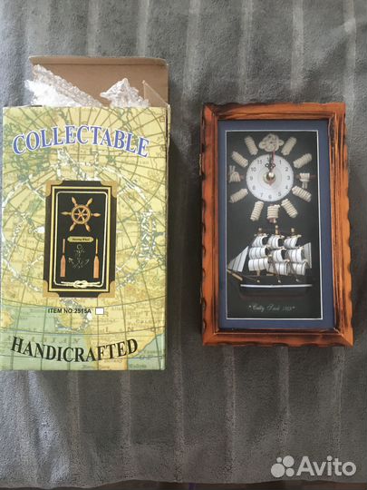 Ключница настенная из дерева с часами