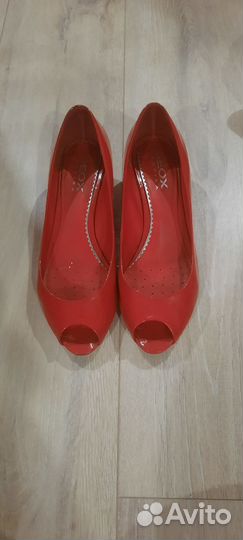 Туфли geox лаковые р.39