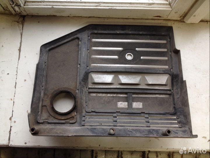 Накладка декоративная двс Lexus RX 300 1998-2003