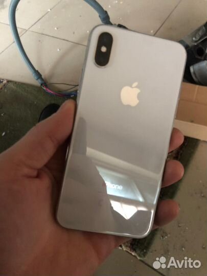 iPhone X, 64 ГБ