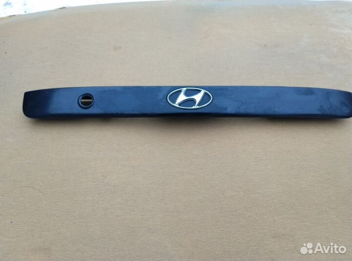 Молдинг накладка крышки багажника Hyundai Accent