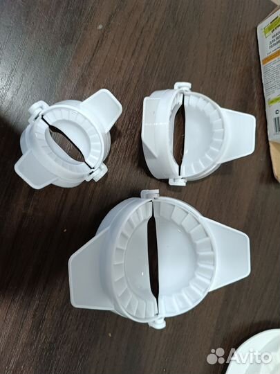 Приспособления для лепки пельменей и чебуреков