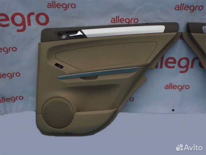Обшивка дверей Mercedes ML W164