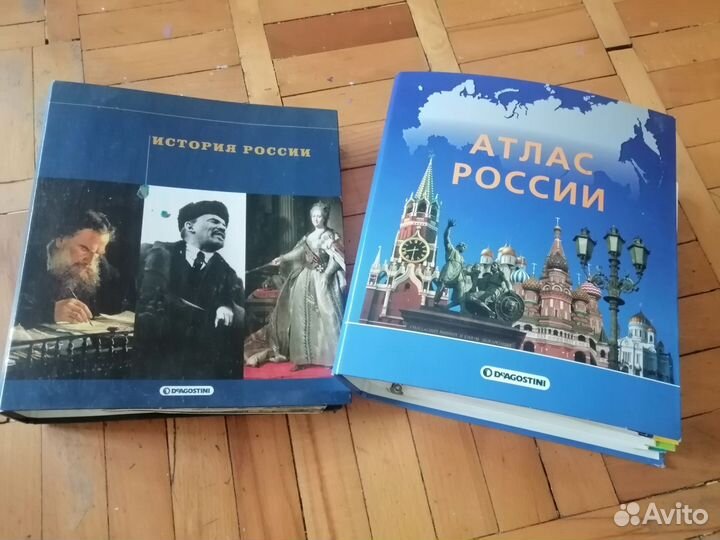 Книги и холсты для рисования