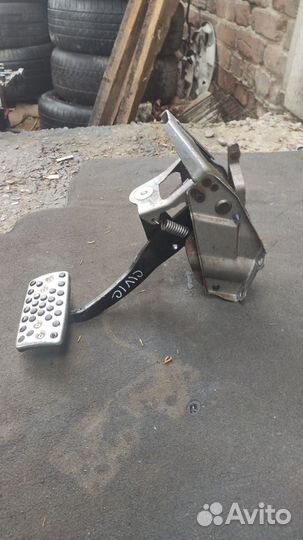 Педаль тормоза Honda Civic 5D