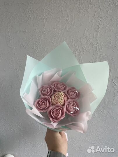 Шоколадные цветы на День Учителя В наличии