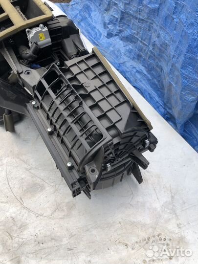 Корпус отопителя Kia Stinger