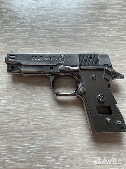 Зажигалка colt