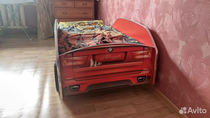 Детская кровать машинка с матрасом