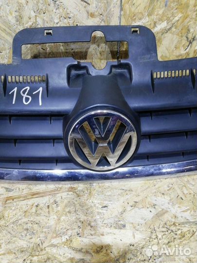 Решетка радиатора Volkswagen Touran 2006 1T0853651