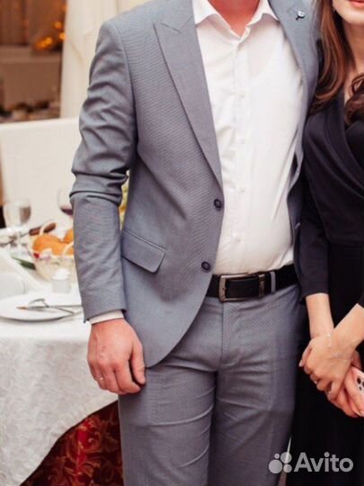 Костюм мужской новый