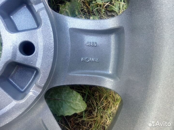 Volkswagen Crafter, Mercedes Sprinter