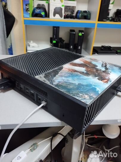 Xbox One 500 gb + игры