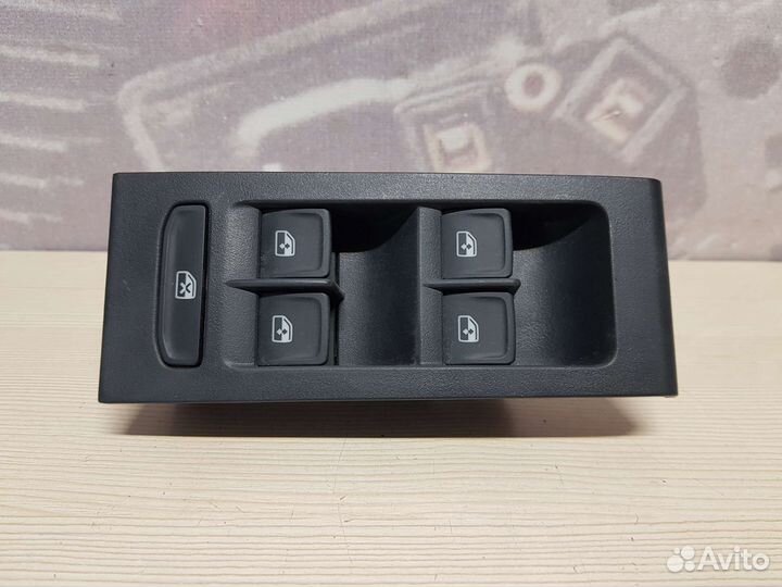 Блок стеклоподъемников Volkswagen Polo 6 Liftback