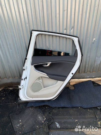 Дверь задняя правая Volvo V40 2 поколение
