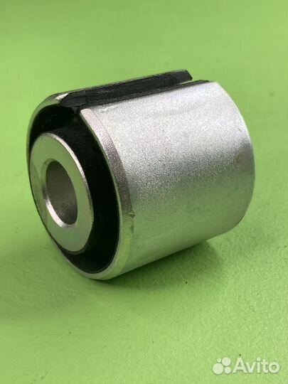 Сайлентблок стабилизатора 16x47x47 NEW (мр) разрез