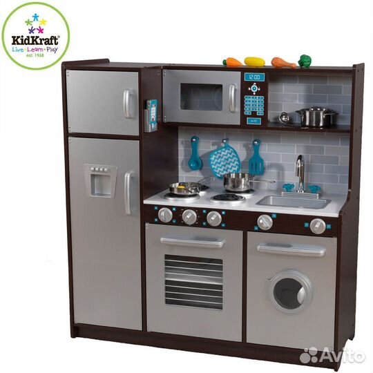 Детская кухня из дерева