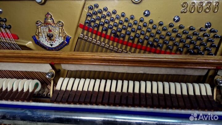 Концертное пианино 