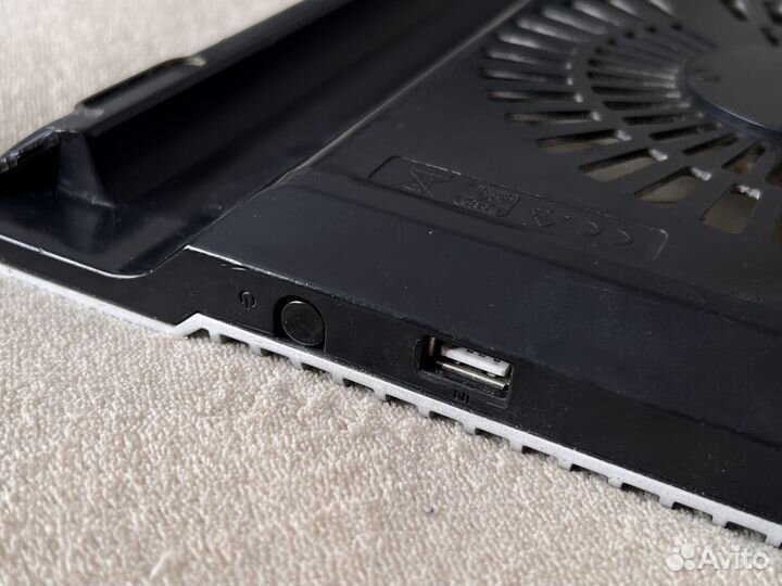 Подставка с охлаждением для ноутбука