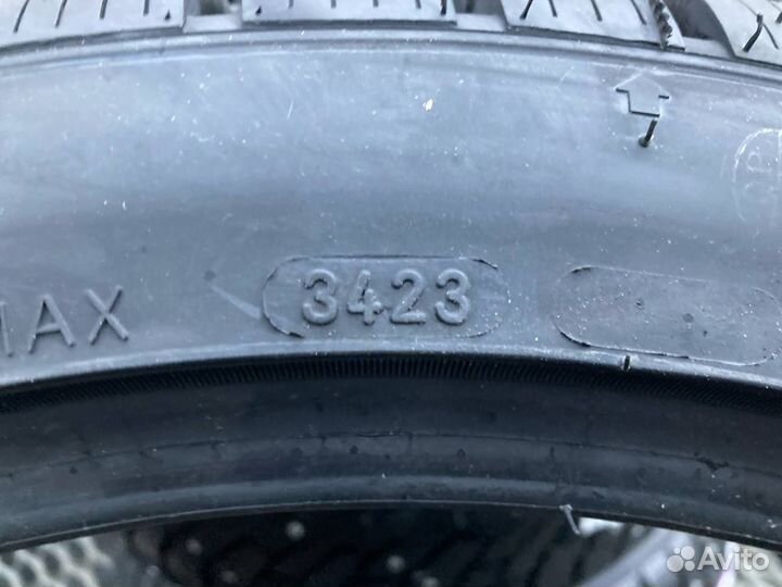 Tourador Ice Star TSW1 245/45 R18 100T