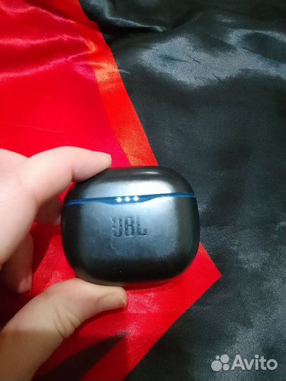 Беспроводные наушники jbl