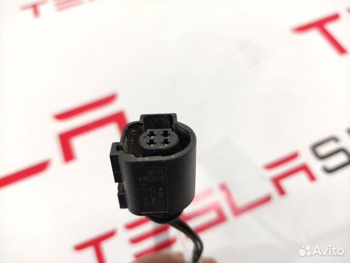 Разъем (фишка) проводки Tesla Model S 2015