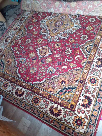 Ковер шерстяной