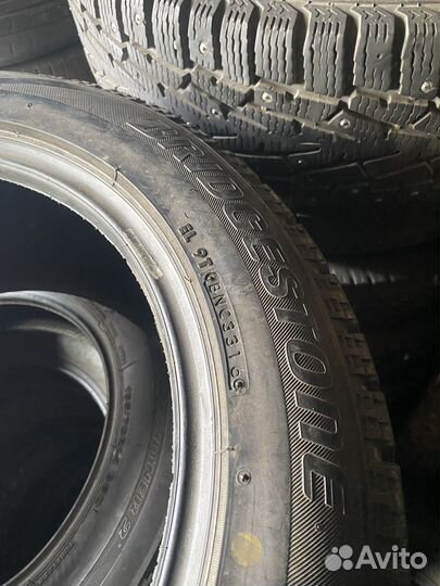 Bridgestone Blizzak VRX 235/50 R17