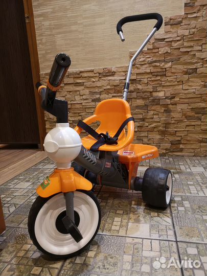 Трехколесный велосипед