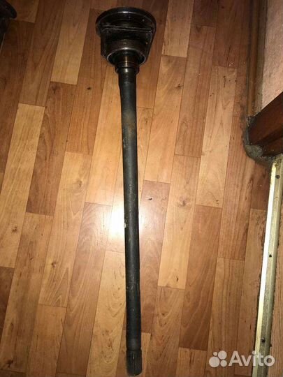 Задняя полуось и карданный вал