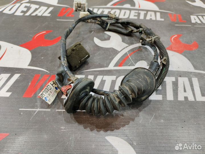 Коса двери задняя правая Nissan Almera N16