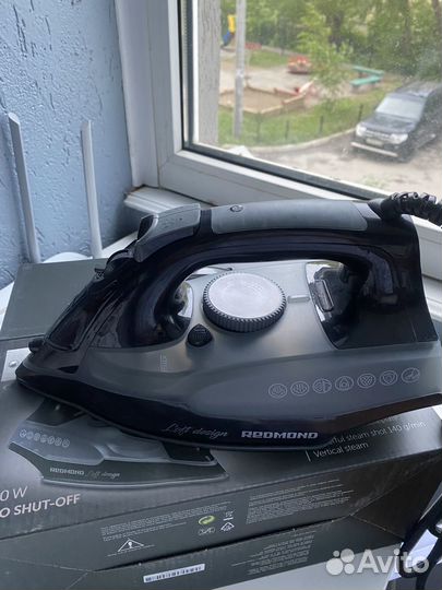 Утюг редмонд новый
