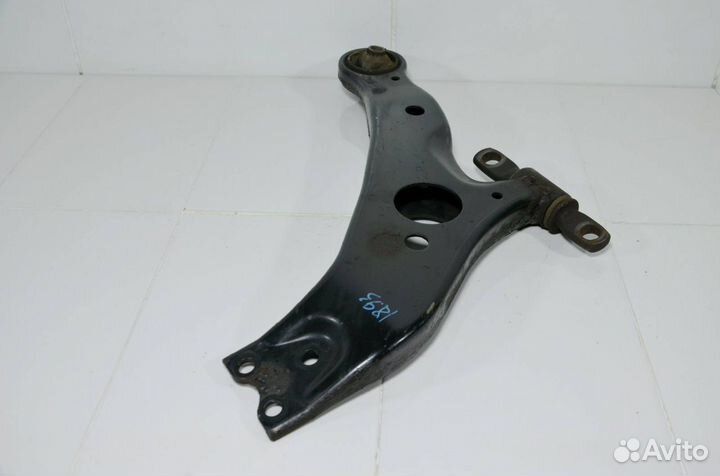 Рычаг нижний передний правый Toyota Sienna 2 3.3