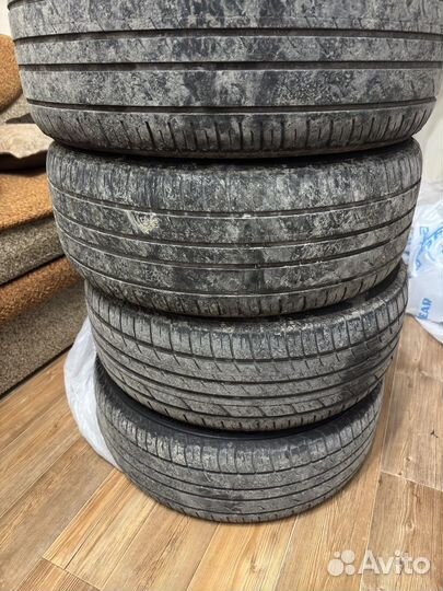 Продам летнюю резину с дисками