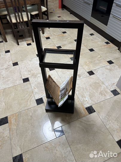 Стойка для журналов