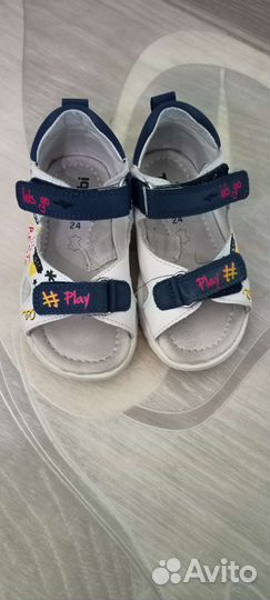 Сандалии 24