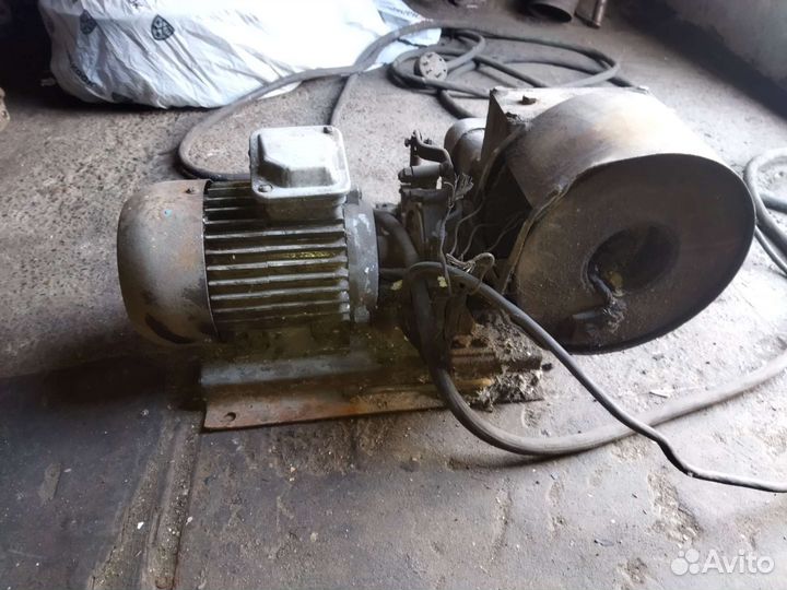 Лебёдка затаскивать автомобили