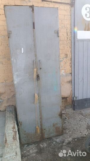 Ящик металлический с замком