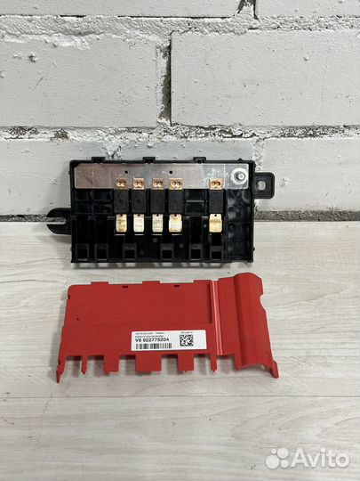 Распределитель B+, многоф. предохран. BMW F30