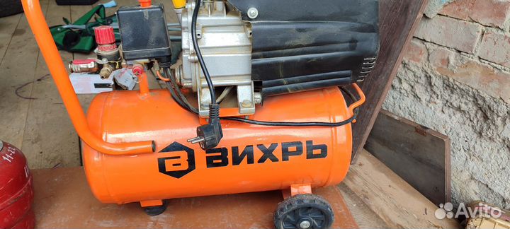 Компрессор воздушный 220в