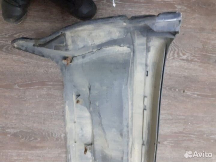 Бампер передний Toyota Hiace