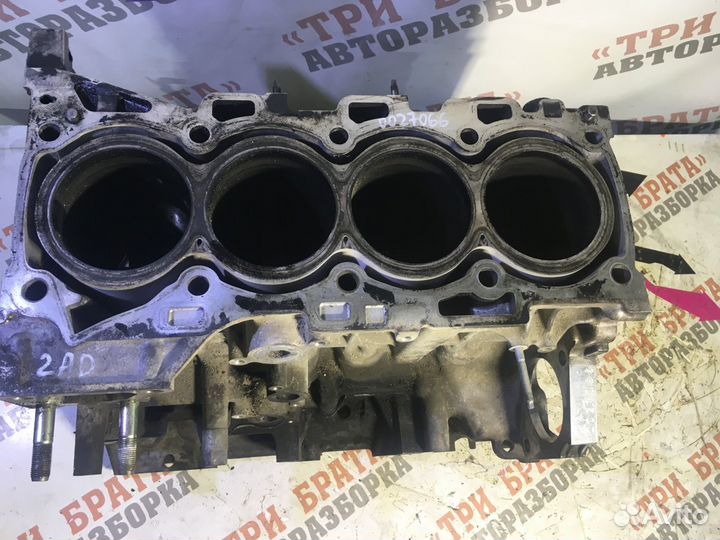 Тойота Рав 4 Блок двигателя